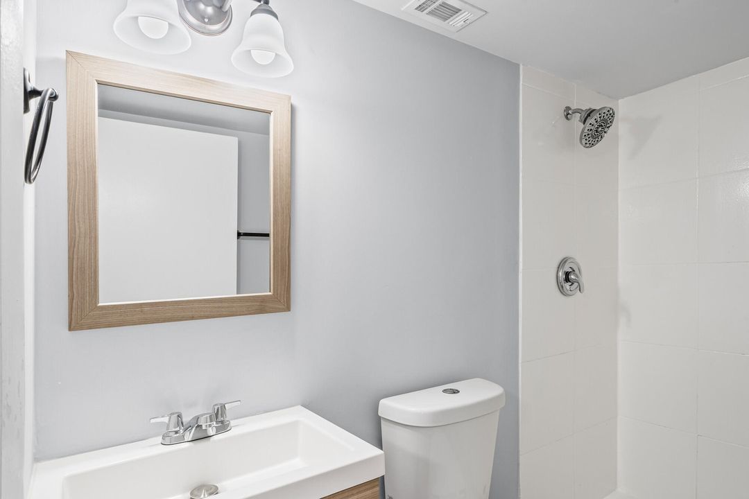 For Sale: $365,000 (2 beds, 2 baths, 1302 Square Feet)