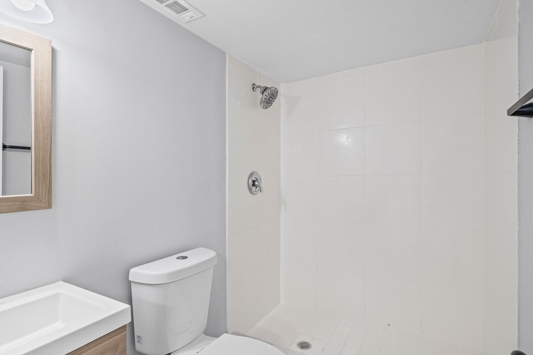 For Sale: $365,000 (2 beds, 2 baths, 1302 Square Feet)