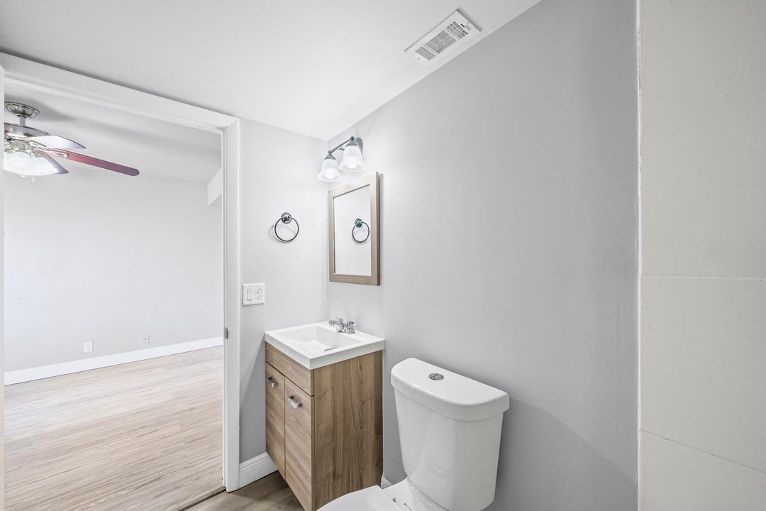 For Sale: $365,000 (2 beds, 2 baths, 1302 Square Feet)