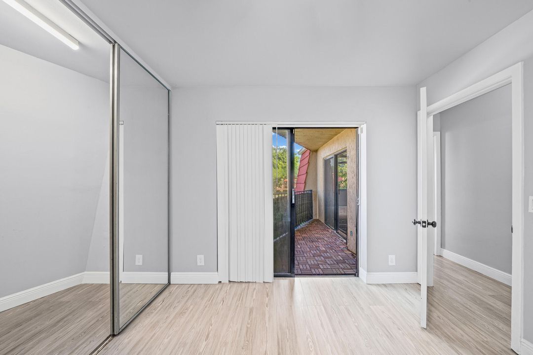 For Sale: $365,000 (2 beds, 2 baths, 1302 Square Feet)