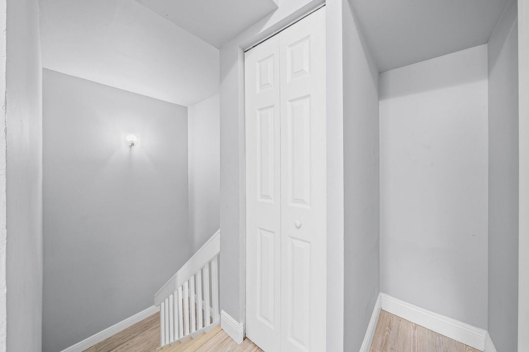 For Sale: $365,000 (2 beds, 2 baths, 1302 Square Feet)