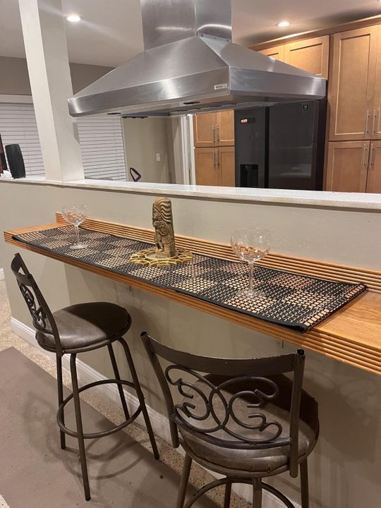 待售: $799,000 (3 贝兹, 3 浴室, 2305 平方英尺)