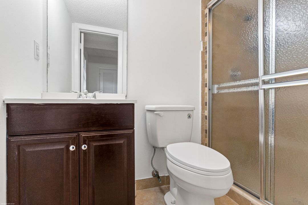 En Venta: $380,000 (3 camas, 3 baños, 2009 Pies cuadrados)