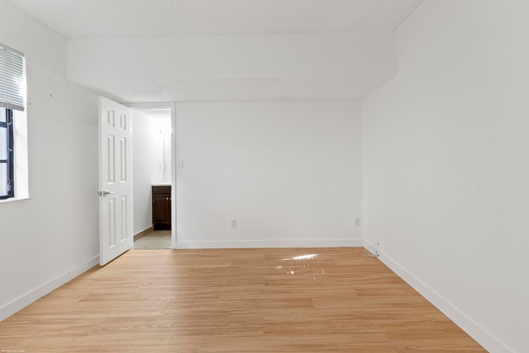 En Venta: $380,000 (3 camas, 3 baños, 2009 Pies cuadrados)