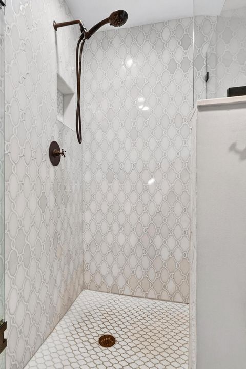 For Sale: $2,250,000 (3 beds, 3 baths, 1918 Square Feet)