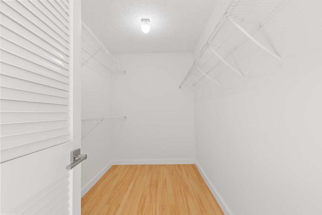 En Venta: $380,000 (3 camas, 3 baños, 2009 Pies cuadrados)