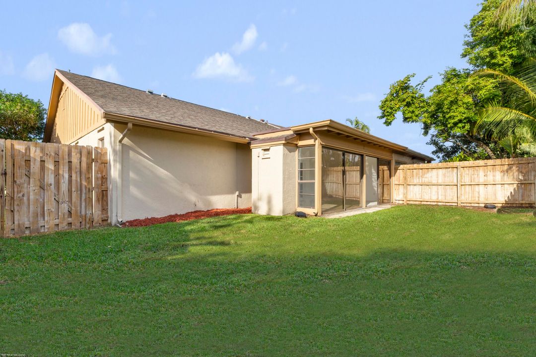 En Venta: $380,000 (3 camas, 3 baños, 2009 Pies cuadrados)