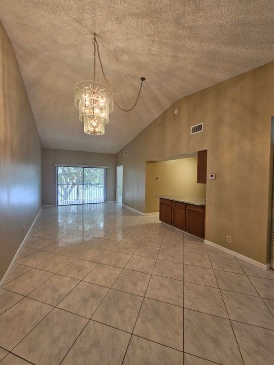 For Sale: $415,000 (3 beds, 2 baths, 1178 Square Feet)