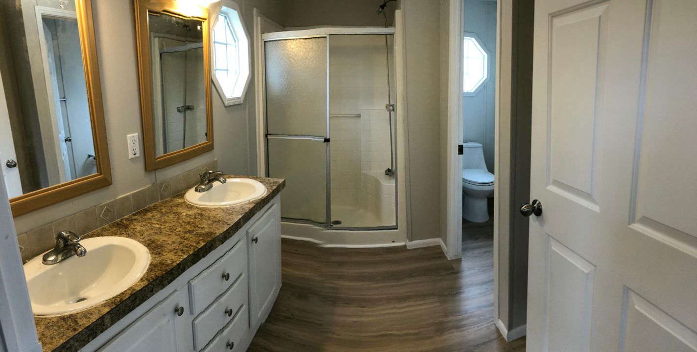 Active With Contract: $2,450 (4 beds, 2 baths, 1368 Square Feet)