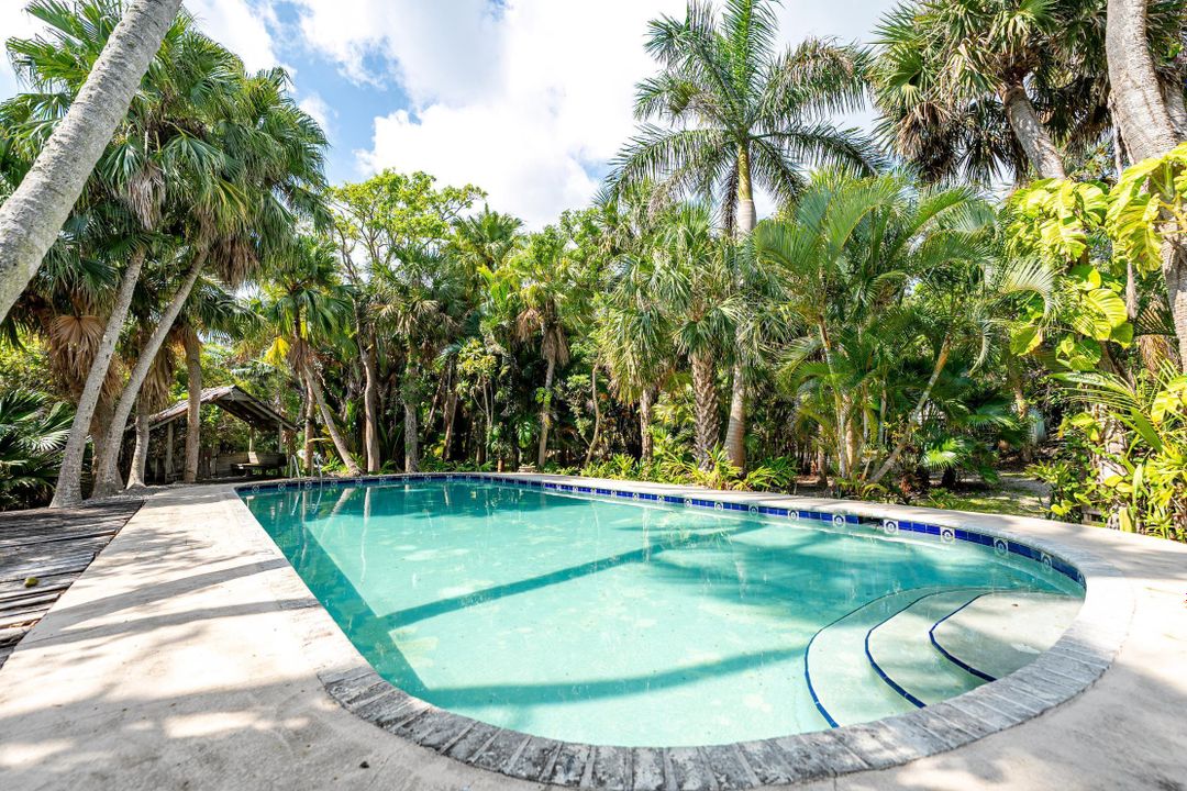 En Venta: $8,900,000 (3 camas, 2 baños, 11005 Pies cuadrados)