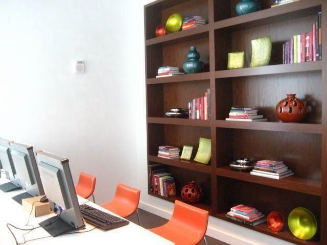 For Rent: $3,150 (2 beds, 2 baths, 1083 Square Feet)