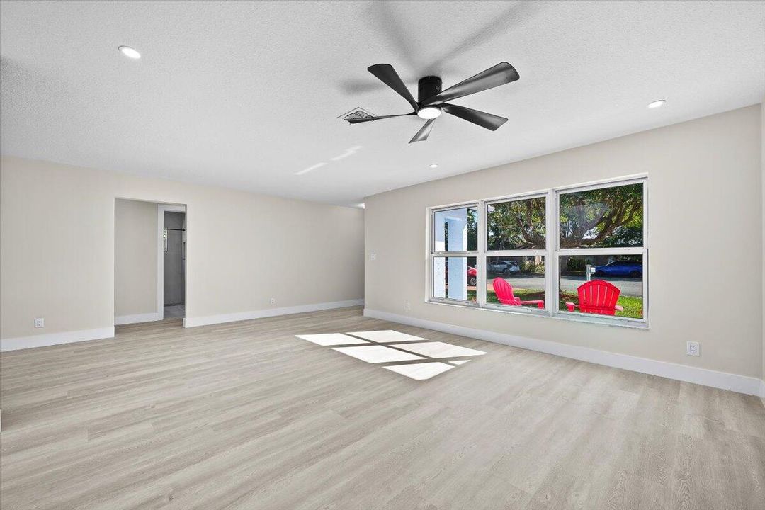 На продажу: $434,999 (2 спален, 2 ванн, 1776 Квадратных фут)