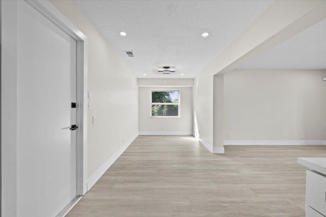 На продажу: $434,999 (2 спален, 2 ванн, 1776 Квадратных фут)