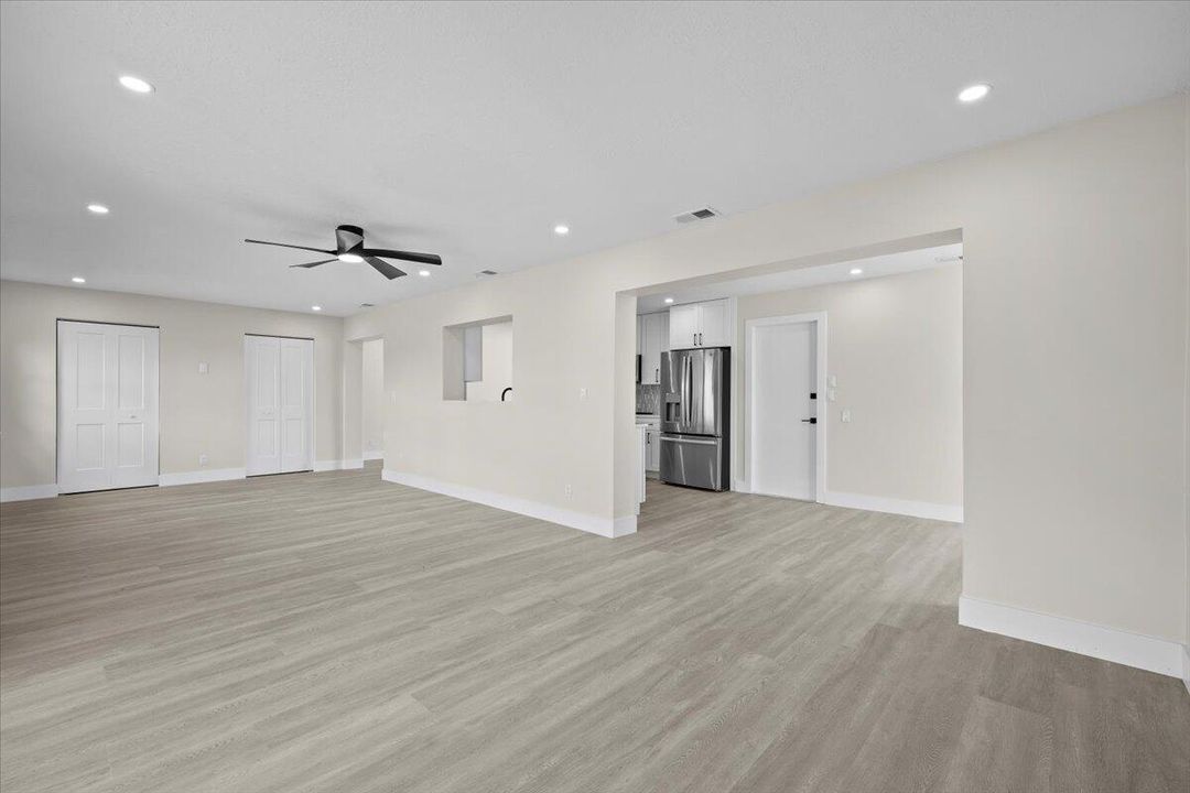 На продажу: $434,999 (2 спален, 2 ванн, 1776 Квадратных фут)