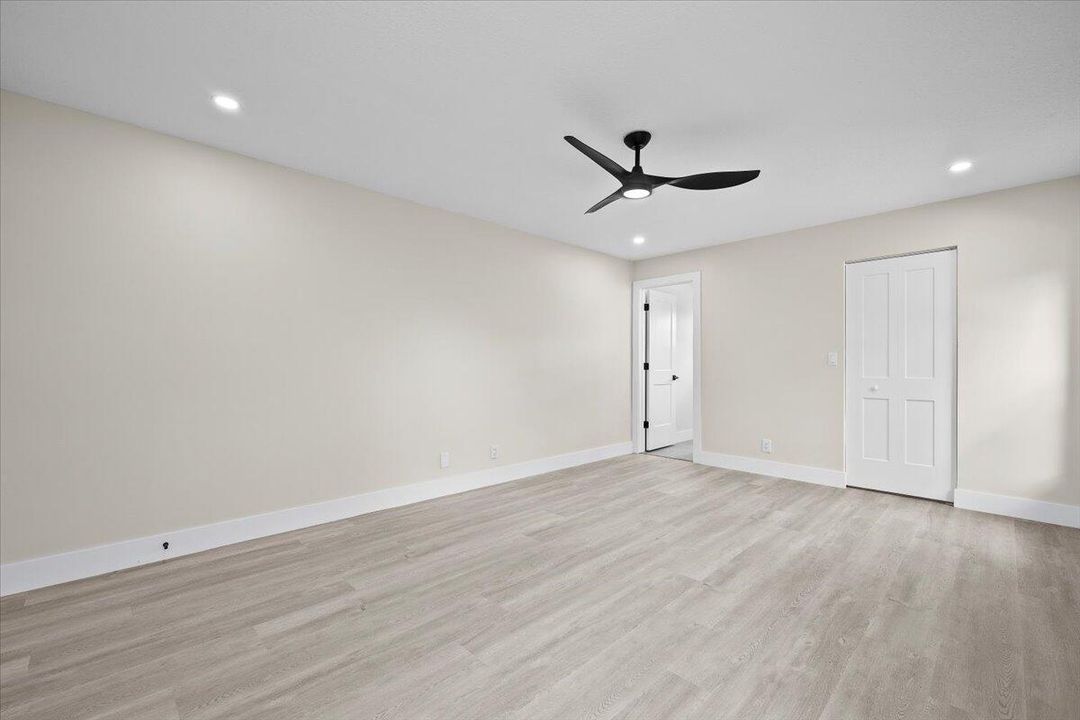 На продажу: $434,999 (2 спален, 2 ванн, 1776 Квадратных фут)