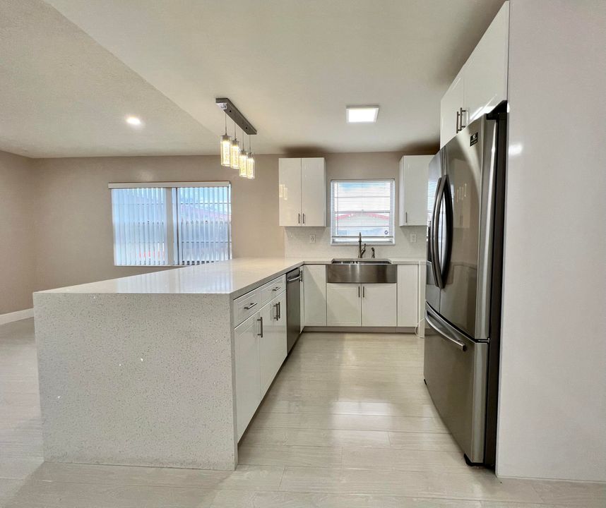 出租: $1,500 (1 贝兹, 1 浴室, 684 平方英尺)