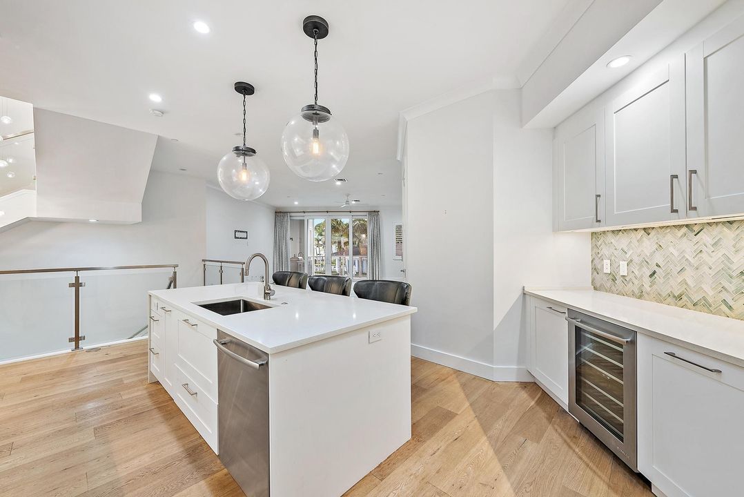 На продажу: $2,790,000 (3 спален, 4 ванн, 3195 Квадратных фут)