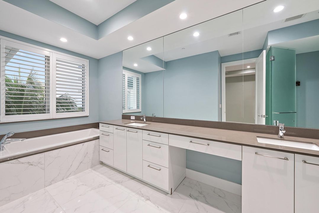 На продажу: $2,790,000 (3 спален, 4 ванн, 3195 Квадратных фут)