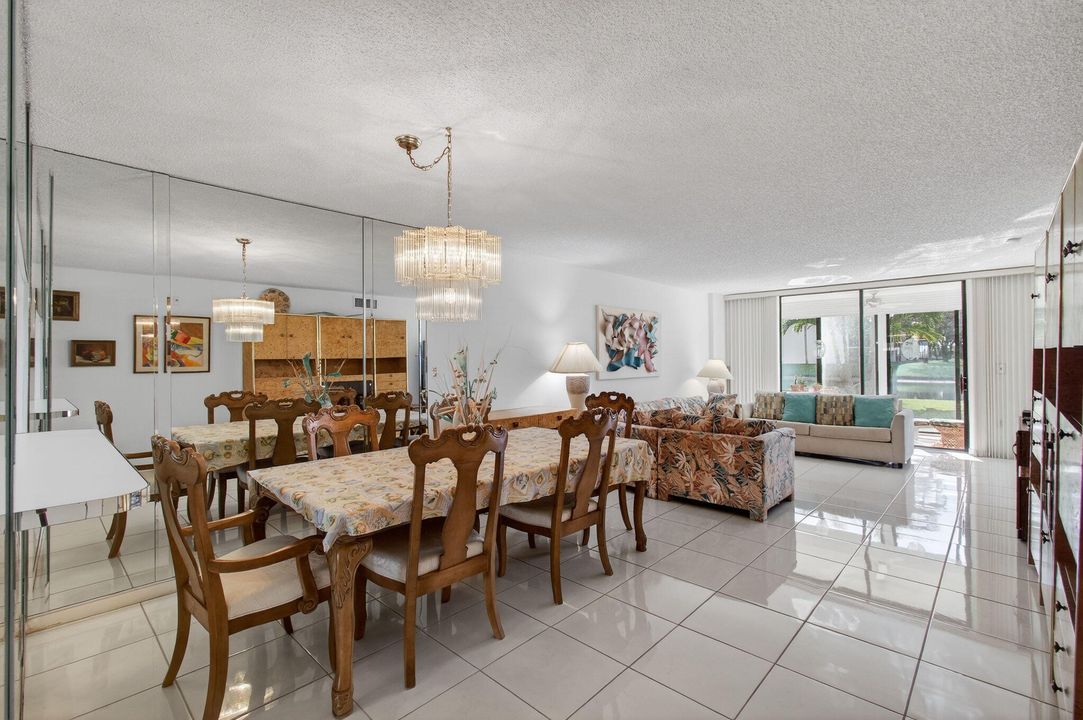 For Sale: $189,900 (2 beds, 2 baths, 1362 Square Feet)