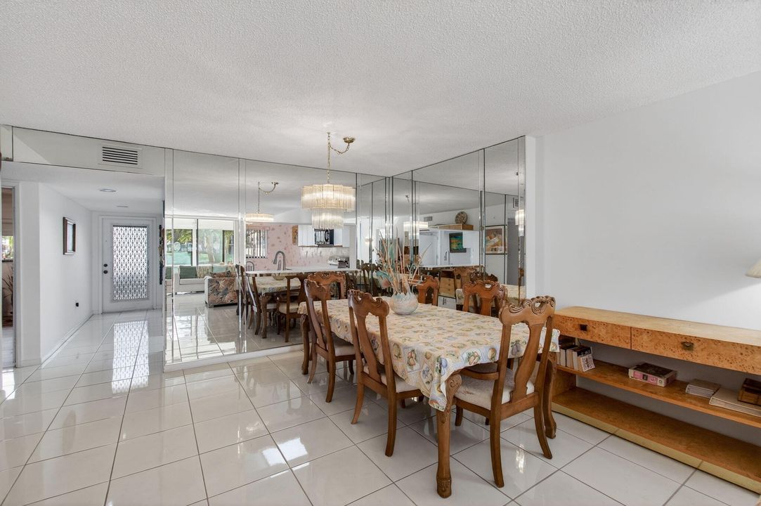 For Sale: $189,900 (2 beds, 2 baths, 1362 Square Feet)