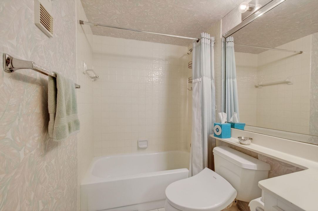 For Sale: $189,900 (2 beds, 2 baths, 1362 Square Feet)