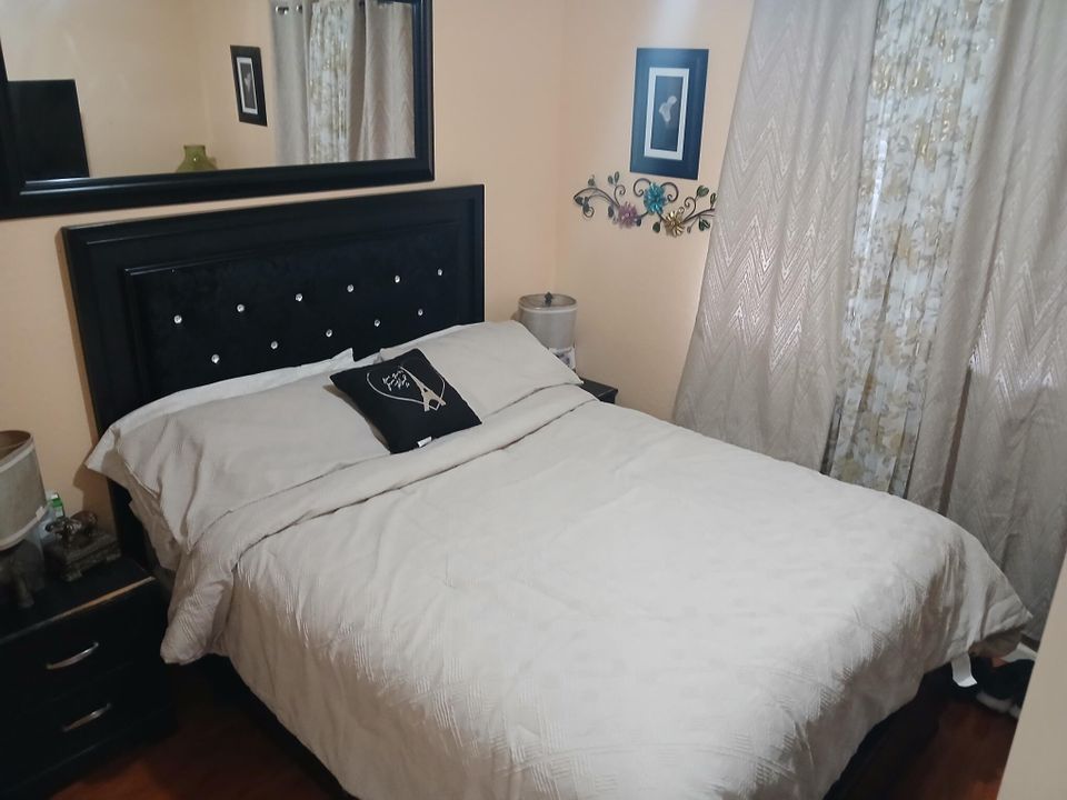 For Sale: $415,000 (4 beds, 2 baths, 1716 Square Feet)