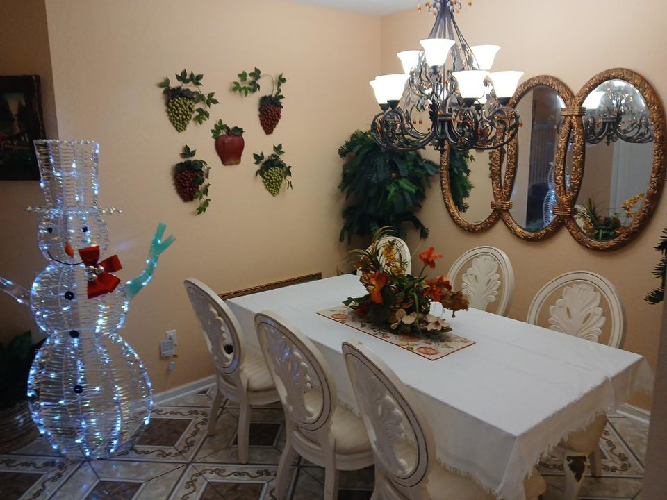 For Sale: $415,000 (4 beds, 2 baths, 1716 Square Feet)