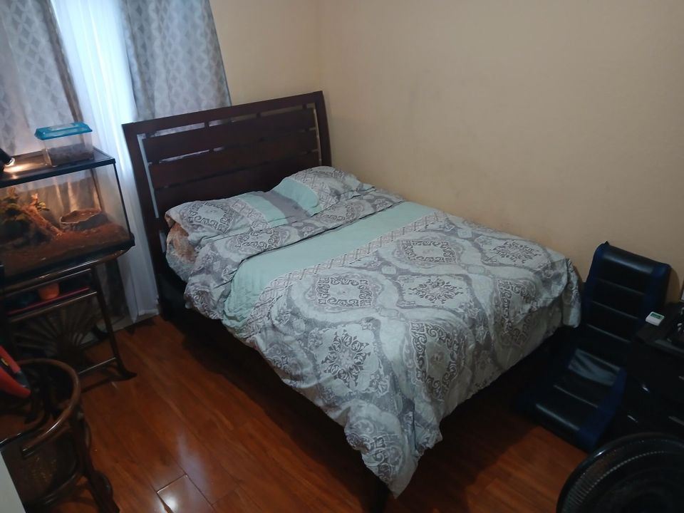 For Sale: $415,000 (4 beds, 2 baths, 1716 Square Feet)