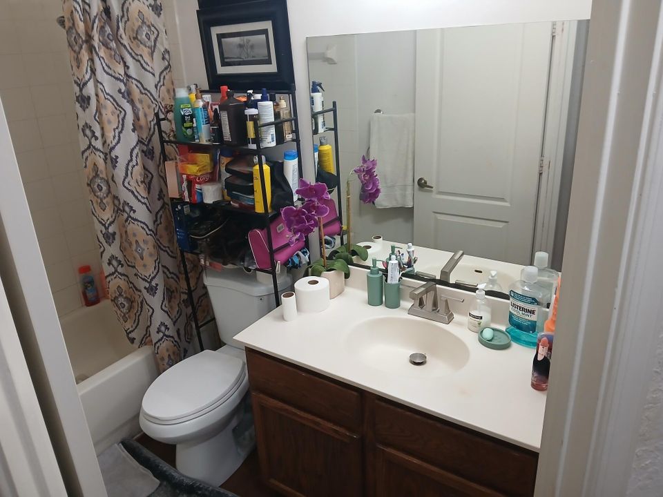 For Sale: $415,000 (4 beds, 2 baths, 1716 Square Feet)