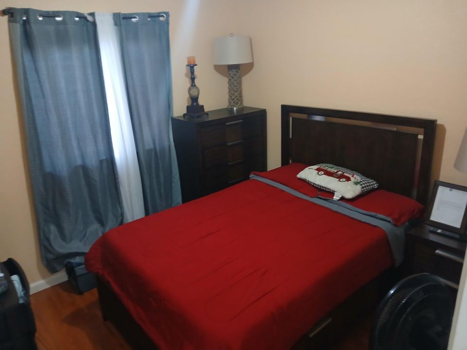 For Sale: $415,000 (4 beds, 2 baths, 1716 Square Feet)