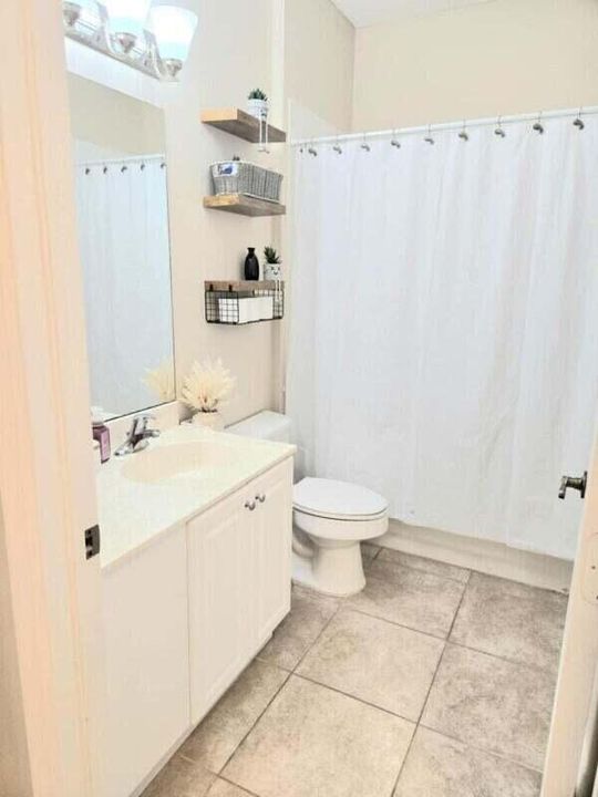 En Venta: $349,500 (3 camas, 2 baños, 1761 Pies cuadrados)