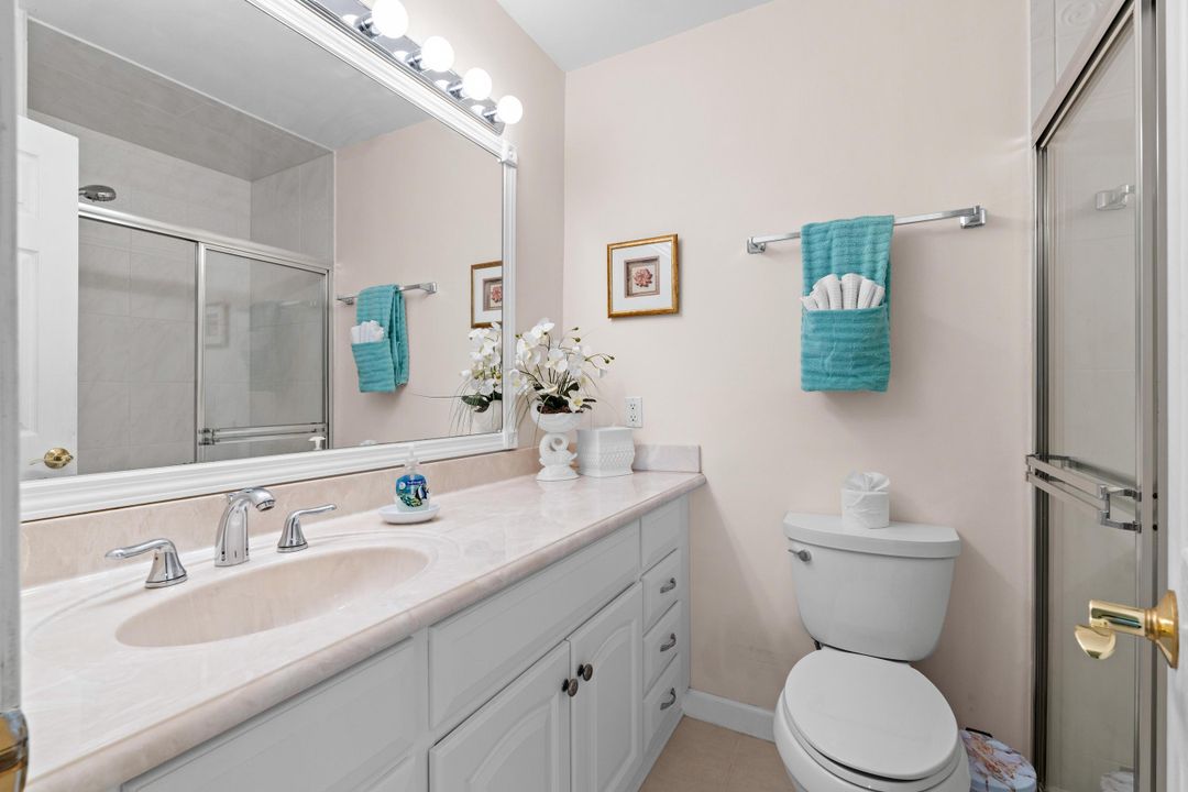 For Sale: $199,950 (2 beds, 2 baths, 1012 Square Feet)