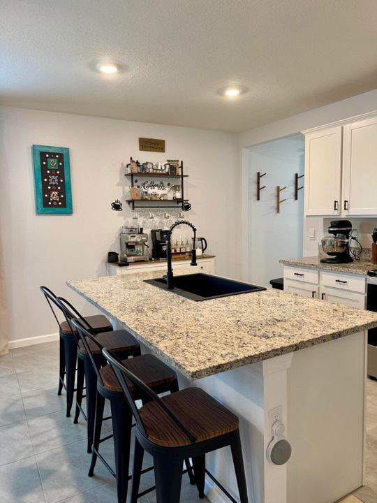 待售: $394,500 (3 贝兹, 2 浴室, 1614 平方英尺)