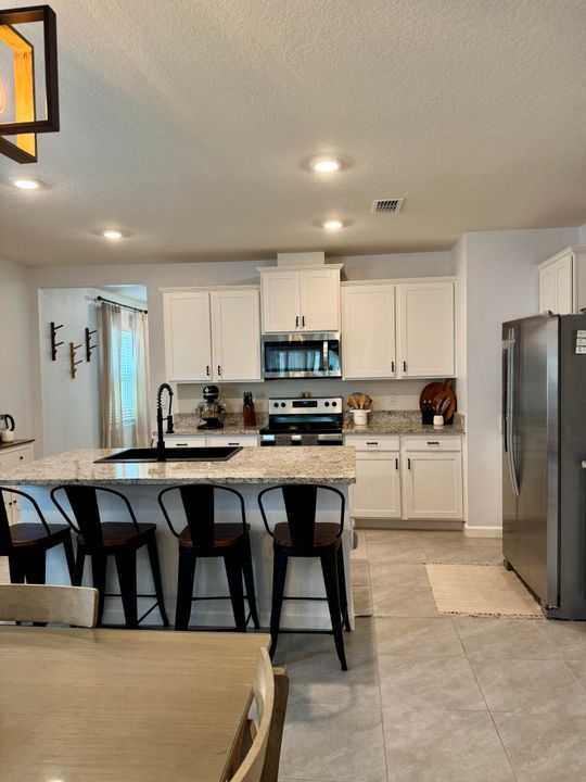 待售: $394,500 (3 贝兹, 2 浴室, 1614 平方英尺)