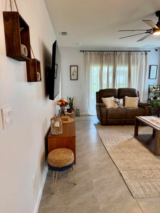 待售: $394,500 (3 贝兹, 2 浴室, 1614 平方英尺)