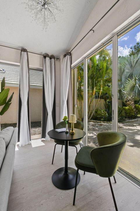 En Venta: $529,000 (3 camas, 2 baños, 1567 Pies cuadrados)