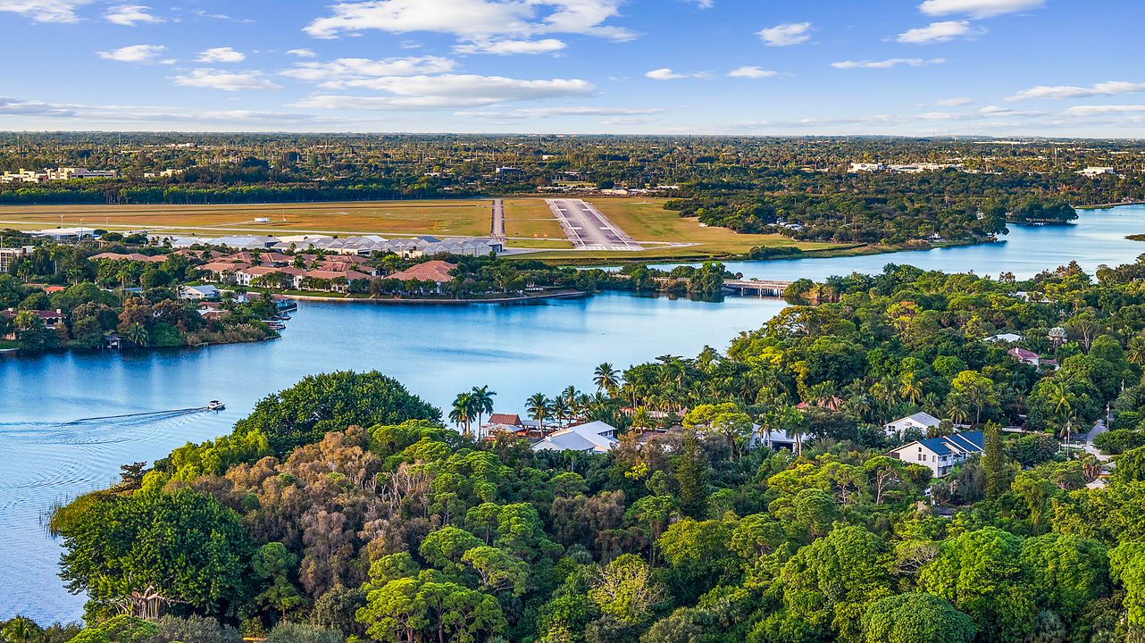 На продажу: $1,200,000 (3 спален, 2 ванн, 1696 Квадратных фут)