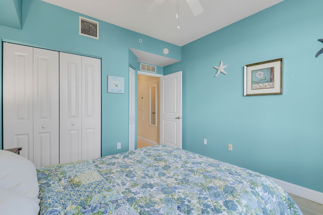 For Sale: $363,500 (2 beds, 2 baths, 1082 Square Feet)