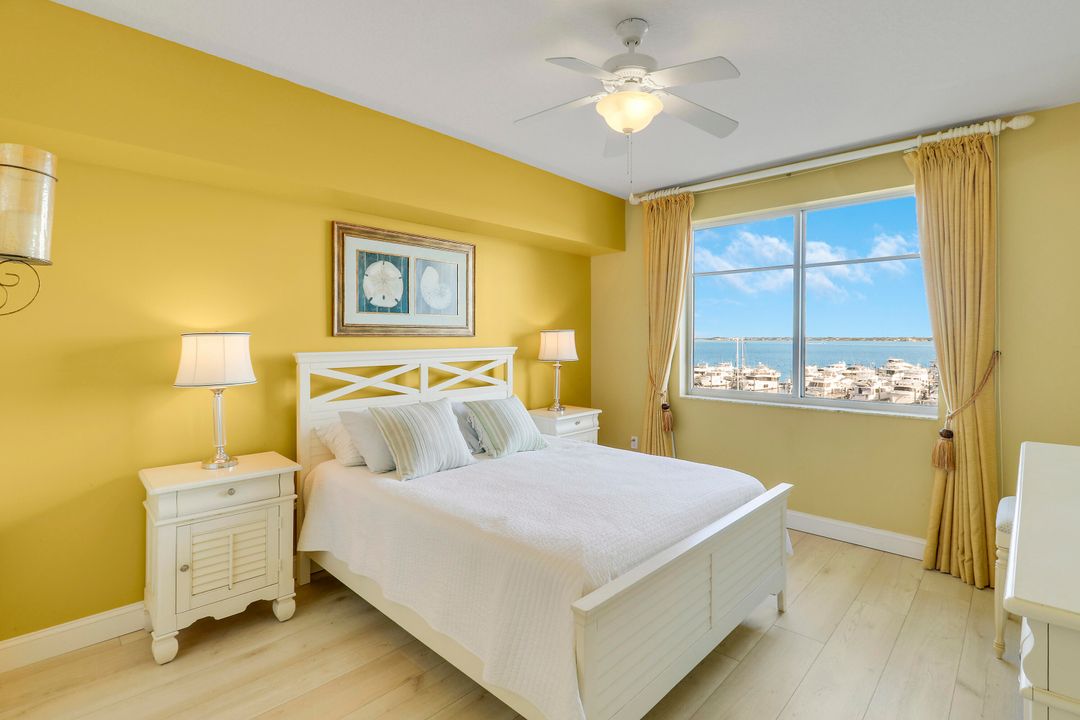 For Sale: $363,500 (2 beds, 2 baths, 1082 Square Feet)