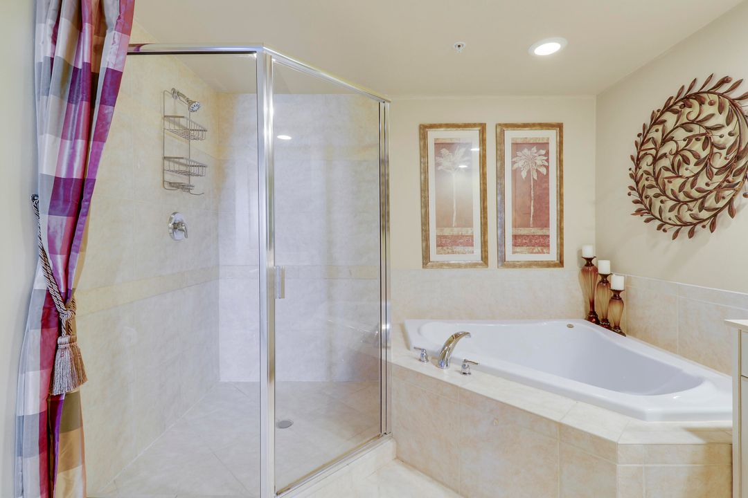 For Sale: $363,500 (2 beds, 2 baths, 1082 Square Feet)