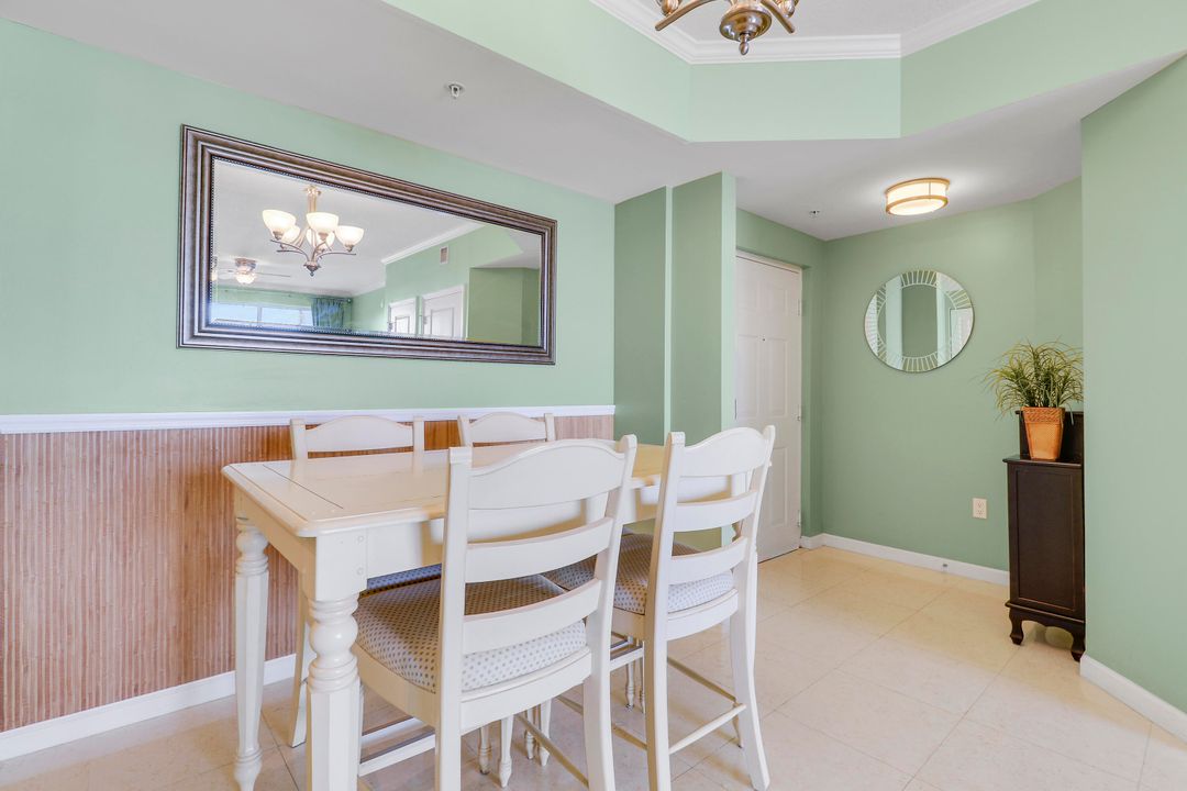 For Sale: $363,500 (2 beds, 2 baths, 1082 Square Feet)