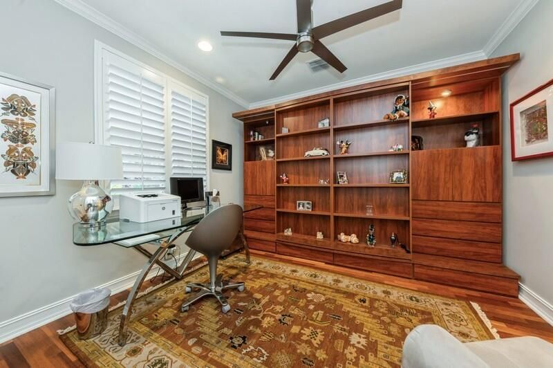 En Venta: $995,000 (3 camas, 3 baños, 1873 Pies cuadrados)