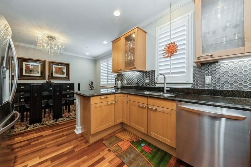 En Venta: $995,000 (3 camas, 3 baños, 1873 Pies cuadrados)