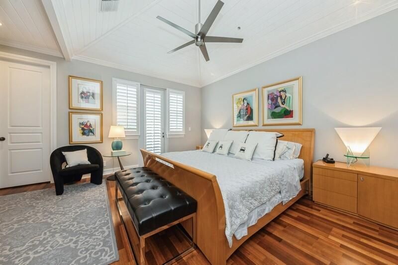 En Venta: $995,000 (3 camas, 3 baños, 1873 Pies cuadrados)