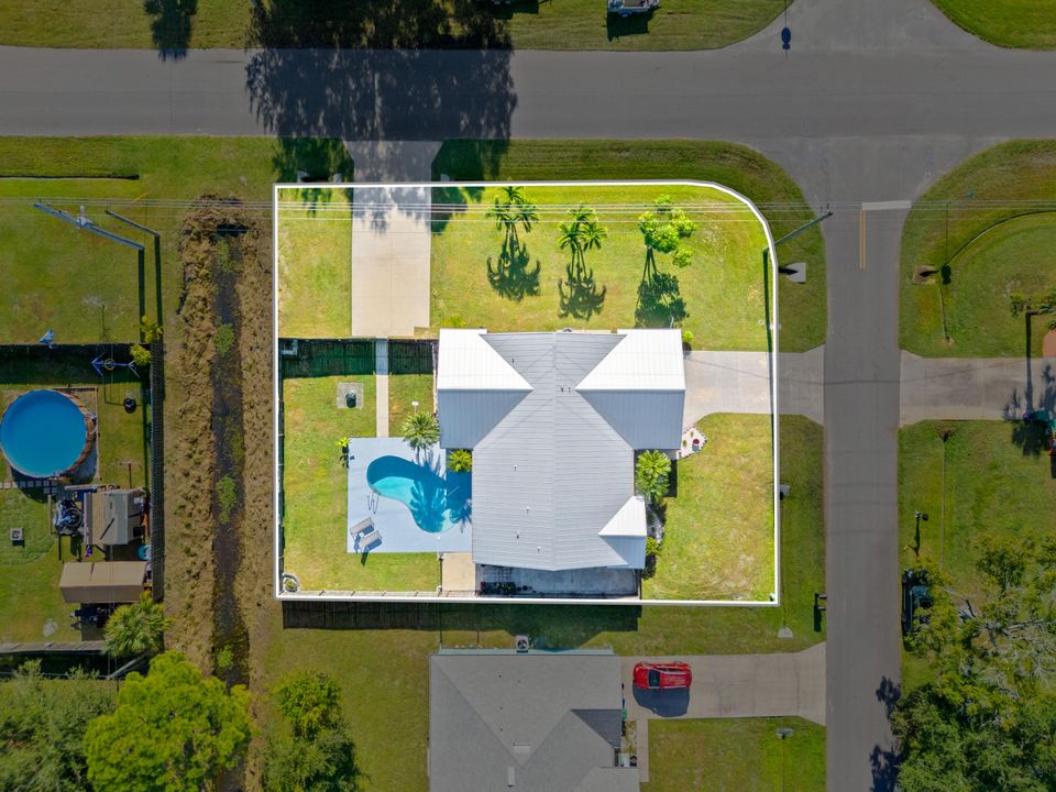 For Sale: $424,900 (3 beds, 2 baths, 1711 Square Feet)