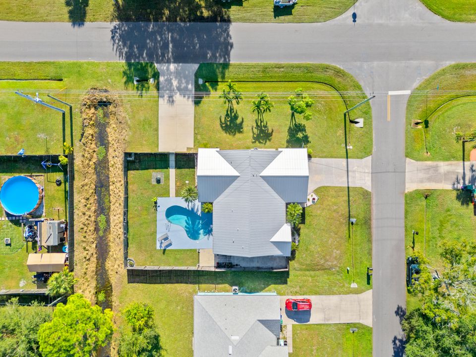 For Sale: $424,900 (3 beds, 2 baths, 1711 Square Feet)