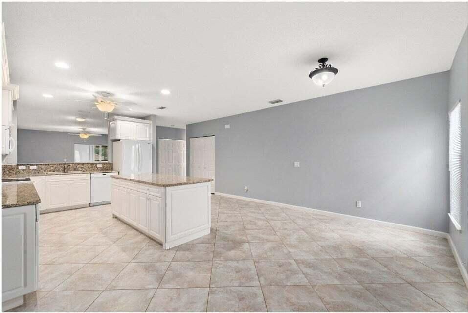 En Venta: $248,000 (2 camas, 2 baños, 1550 Pies cuadrados)