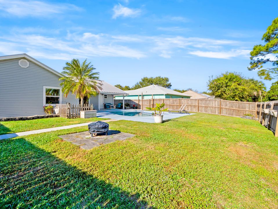 For Sale: $424,900 (3 beds, 2 baths, 1711 Square Feet)