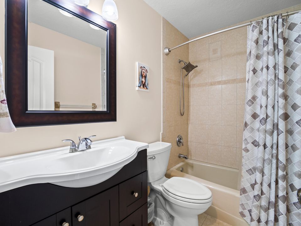 For Sale: $424,900 (3 beds, 2 baths, 1711 Square Feet)