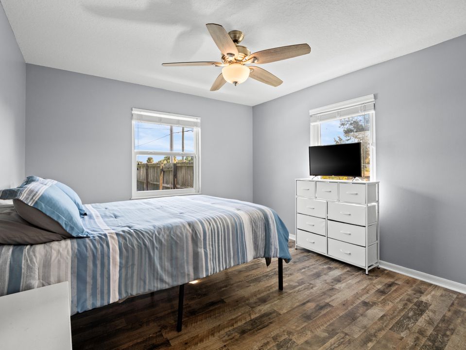 For Sale: $424,900 (3 beds, 2 baths, 1711 Square Feet)